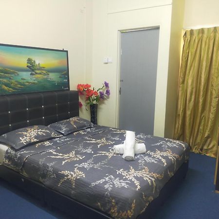 Netasha Holiday Inn Танах-Рата Экстерьер фото