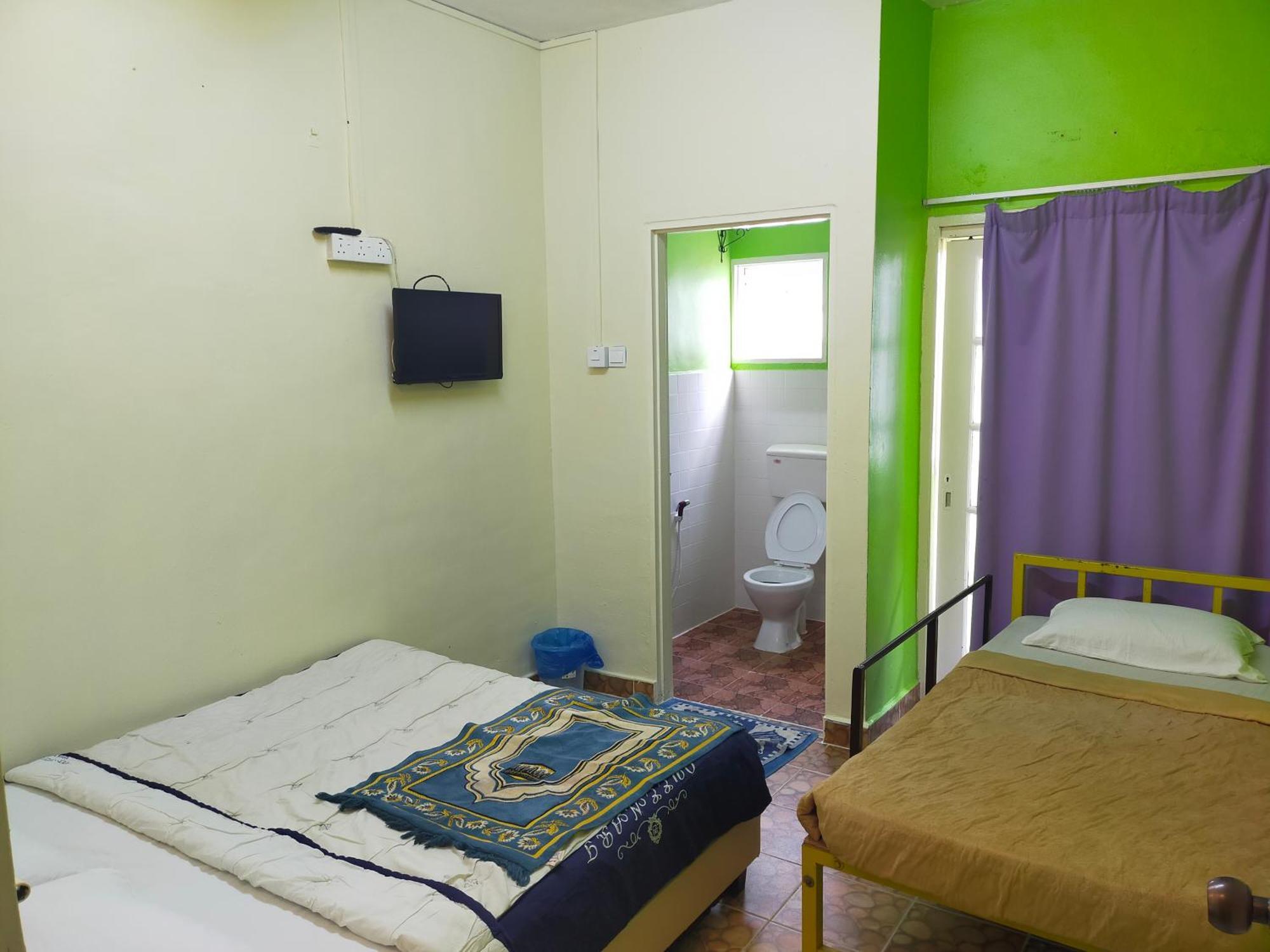 Netasha Holiday Inn Танах-Рата Экстерьер фото