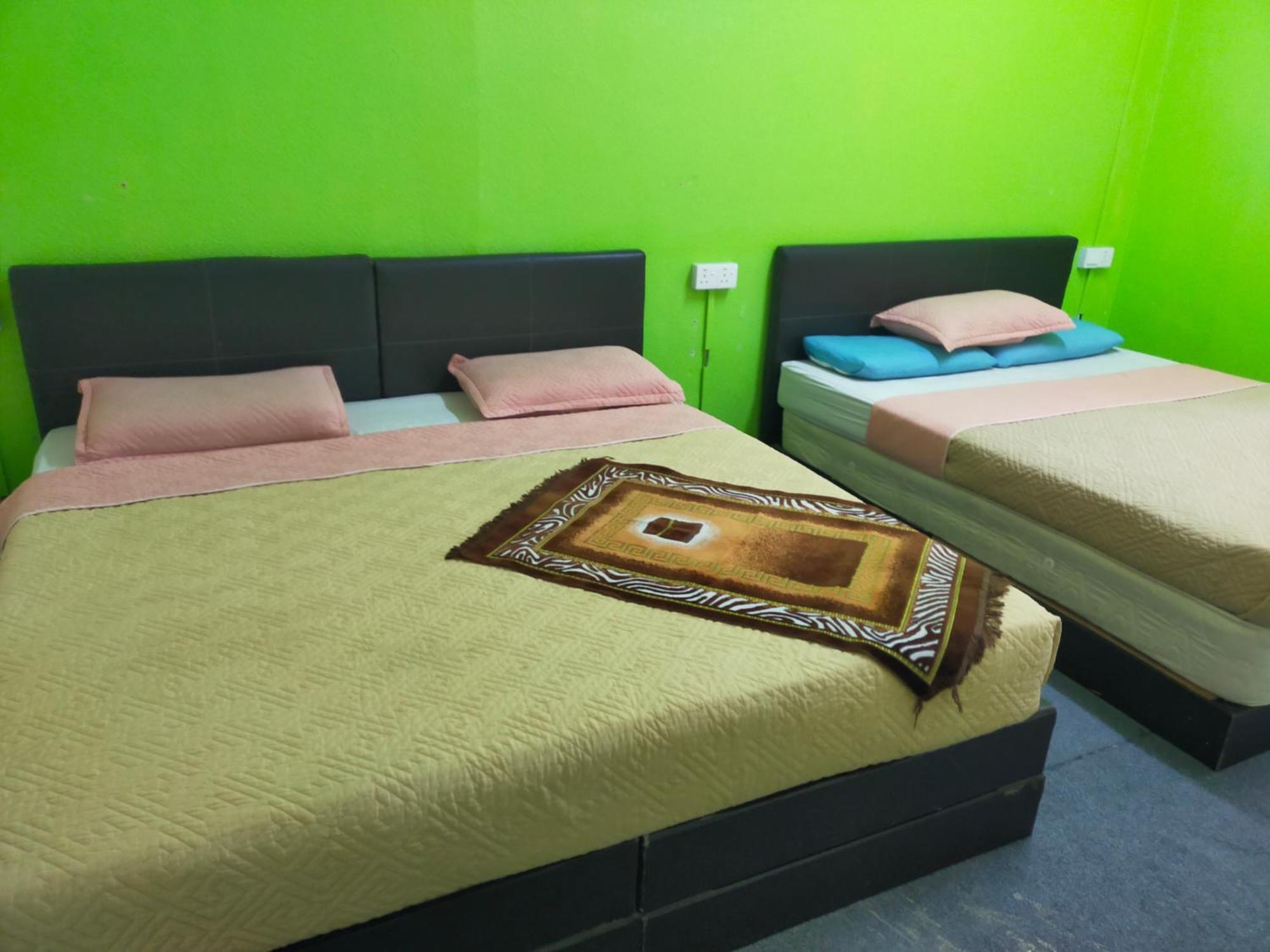Netasha Holiday Inn Танах-Рата Экстерьер фото