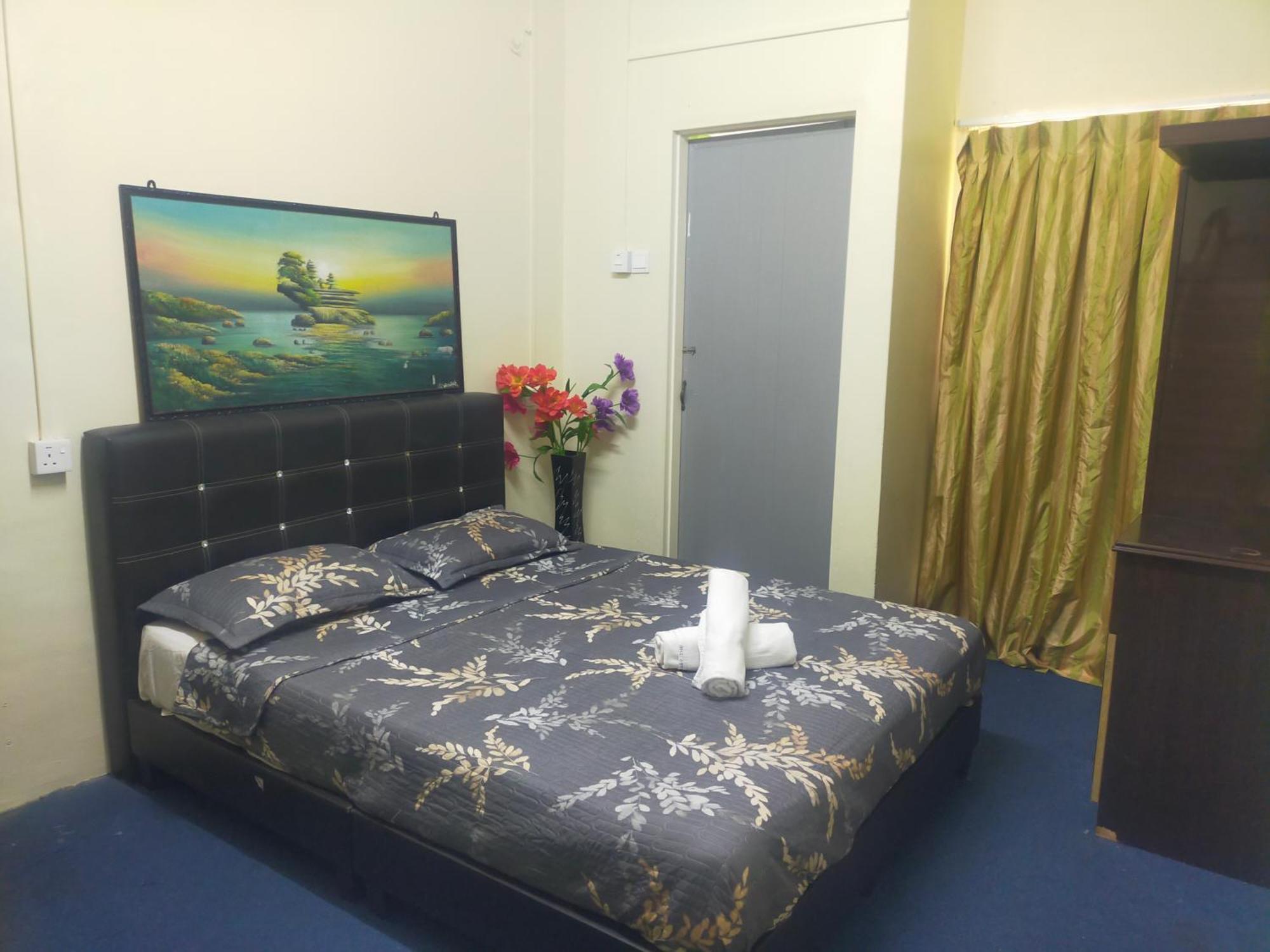 Netasha Holiday Inn Танах-Рата Экстерьер фото