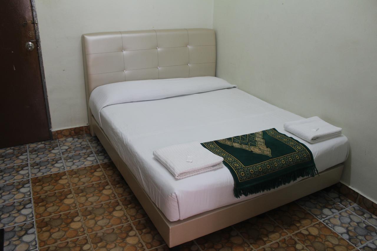Netasha Holiday Inn Танах-Рата Экстерьер фото